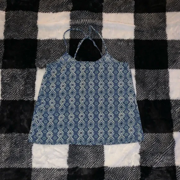 Hollister Tank - small - Picture 1 of 2